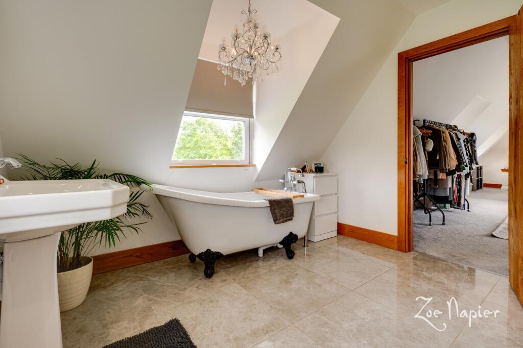 Additional image 13 of Moreton