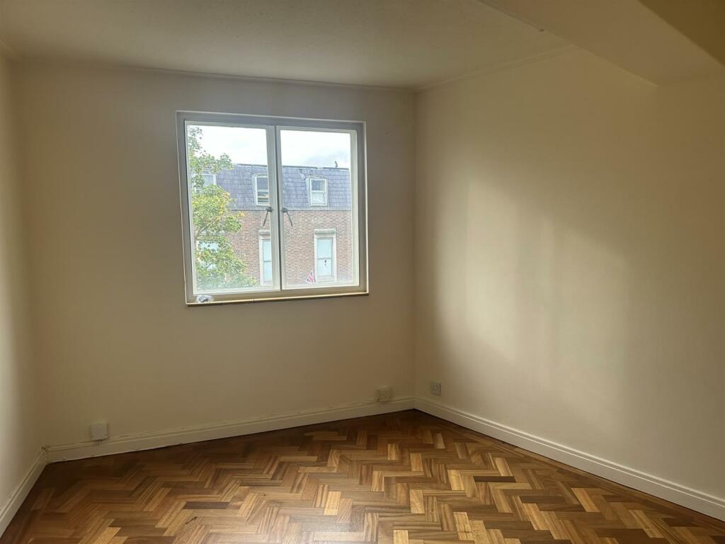 Additional image 5 of 16/16A Bank Street, Braintree