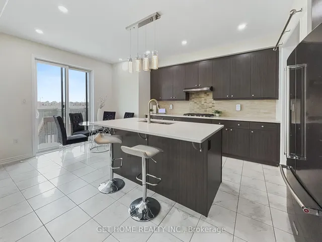 Additional image 33 of 61 Circus Cres