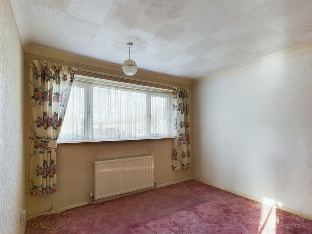 Additional image 7 of Spinning Wheel Mead, Harlow