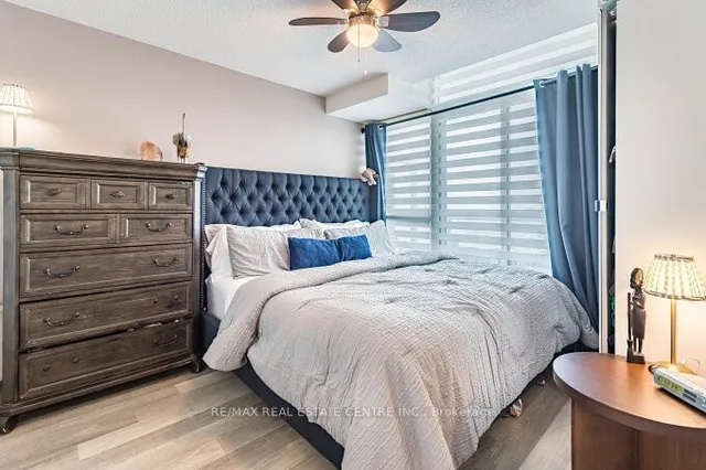 Additional image 29 of 80 Esther Lorrie Dr Unit 1116