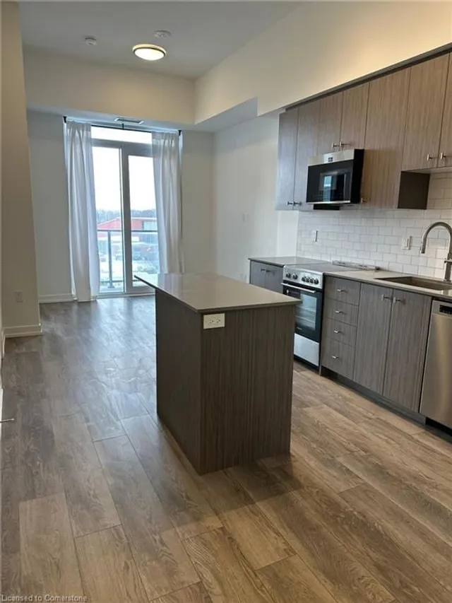 Additional image 4 of 15 Wellington St Unit 204