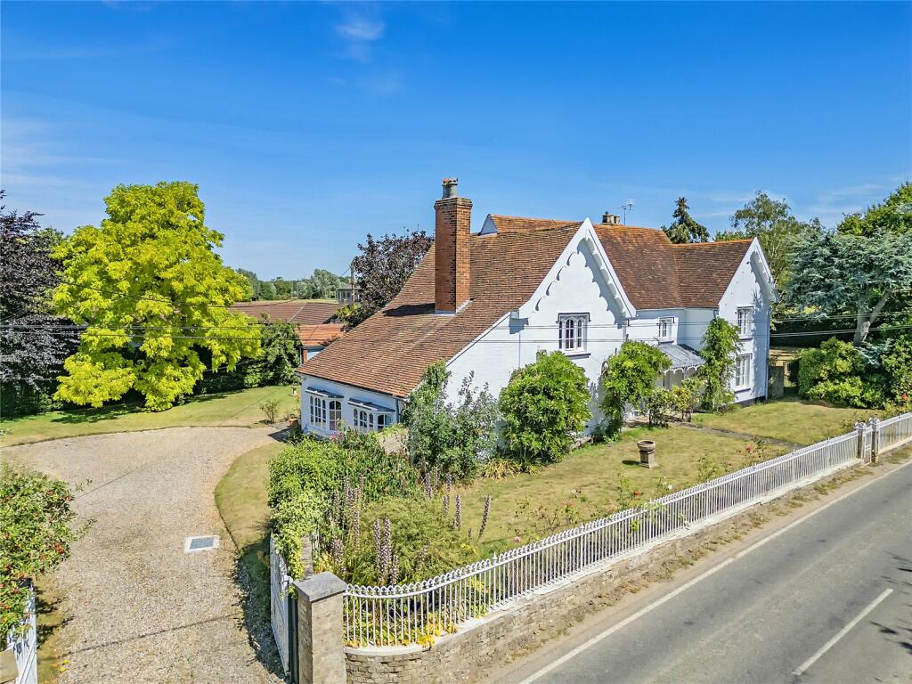 Primary image of Woodhill Road, Sandon, Chelmsford, Essex, CM2