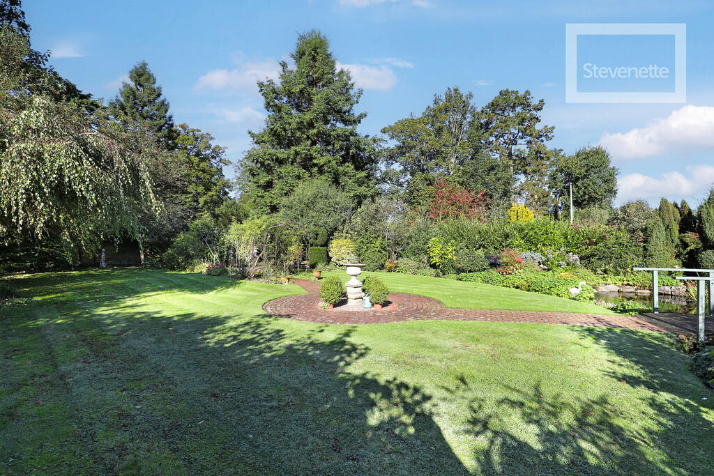 Additional image 19 of Copped Hall, Epping