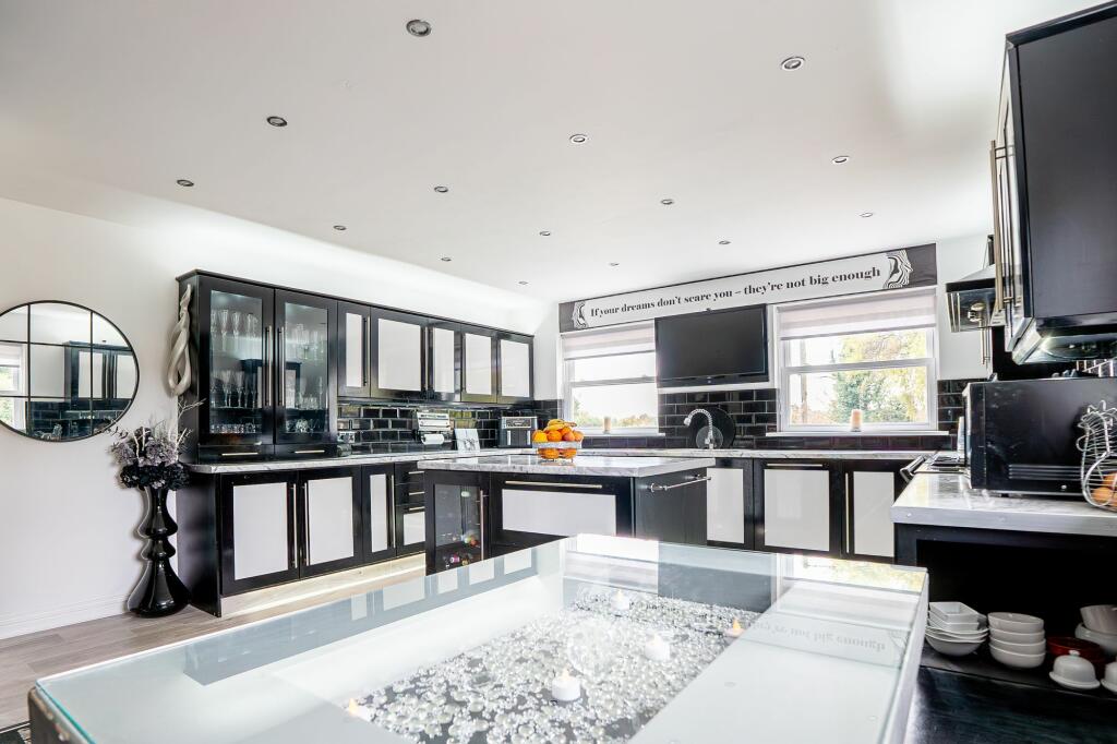 Additional image 21 of Fambridge Road, Mundon, CM9