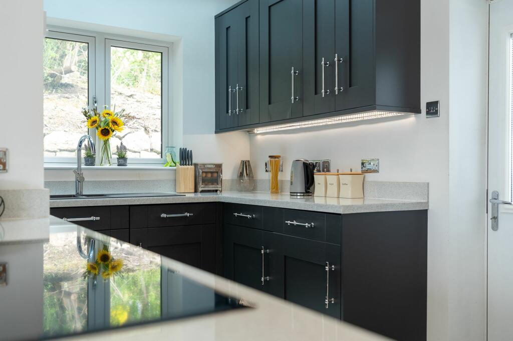 Additional image 5 of Ruthin Road, Gwernymynydd, CH7