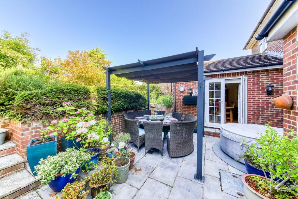 Additional image 14 of Elmfield Way, South Croydon, CR2