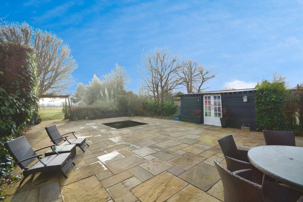 Additional image 13 of Deal Tree Bungalows, Doddinghurst, Brentwood