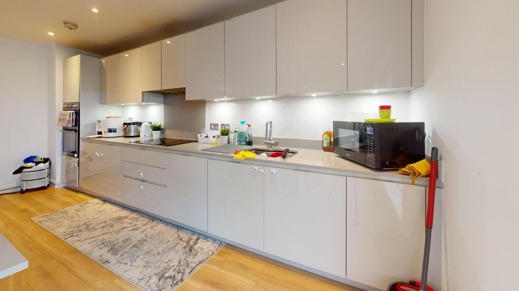 Additional image 7 of Cherry Orchard Road, Croydon, CR0