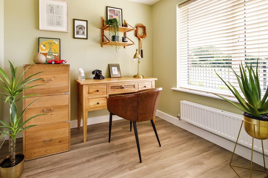 Additional image 9 of Elm Tree Avenue, 
Frinton on Sea, 
Essex,
CO13 0GR