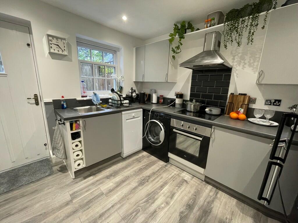 Additional image 4 of Edward Paxman Gardens, Colchester