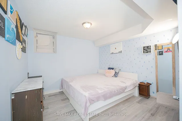 Additional image 33 of 23 HENDRICKS Cres