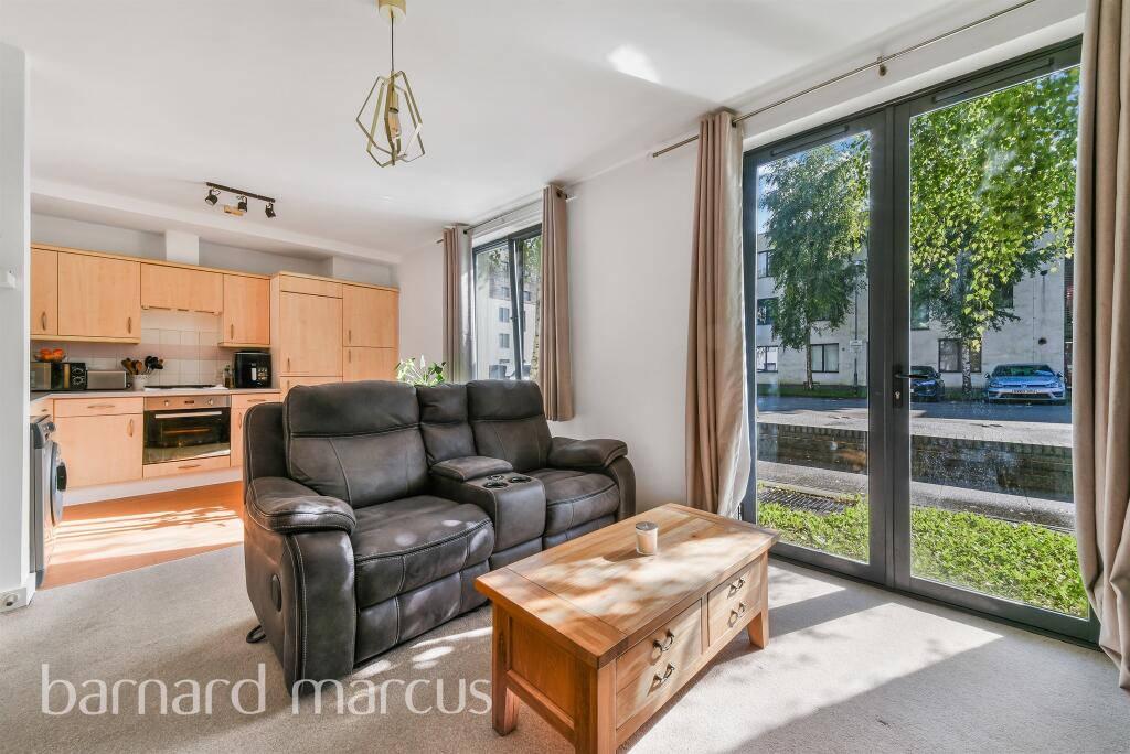 Additional image 10 of Godstone Road, WHYTELEAFE