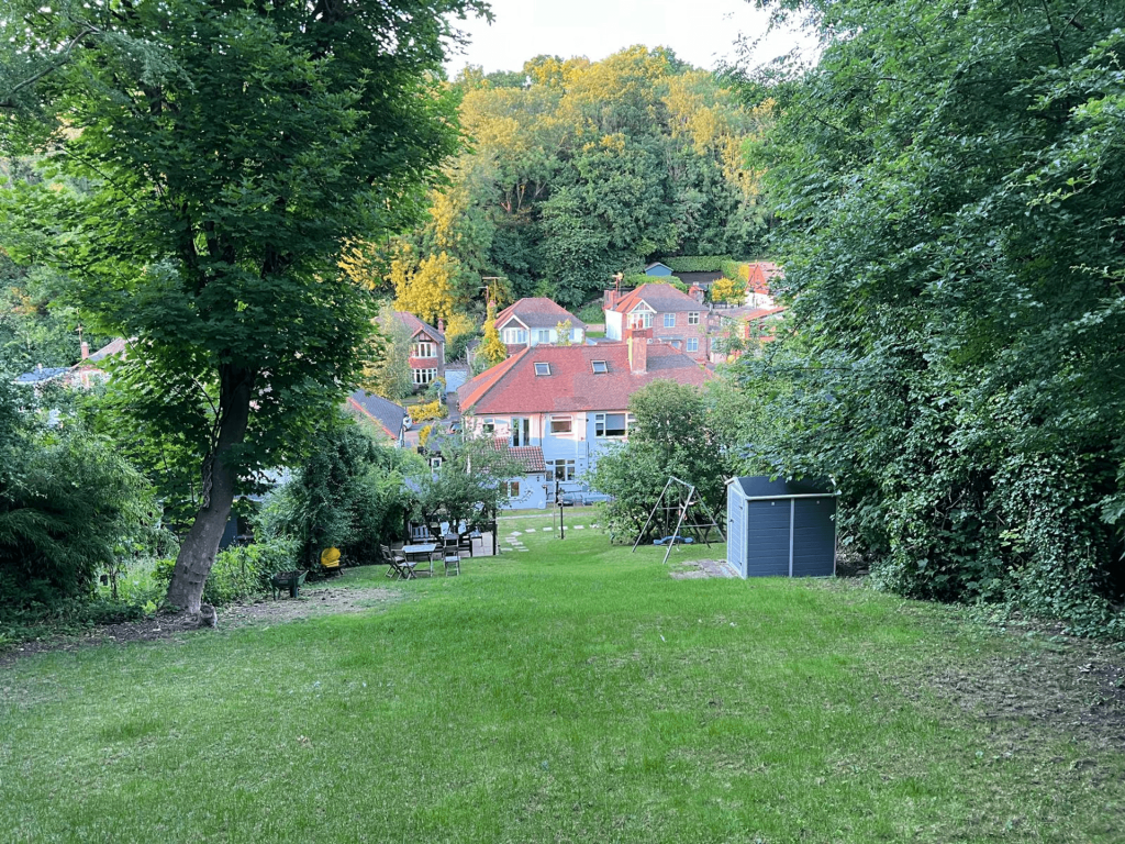 Additional image 32 of Hillbury Road, Warlingham, CR6