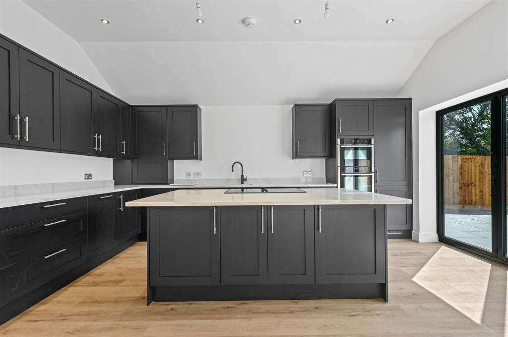 Additional image 8 of New Road, Little Burstead, Billericay