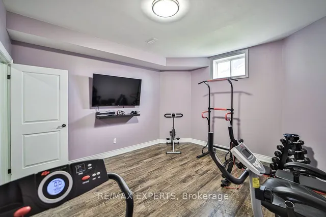 Additional image 30 of 28 Pendergast Crt