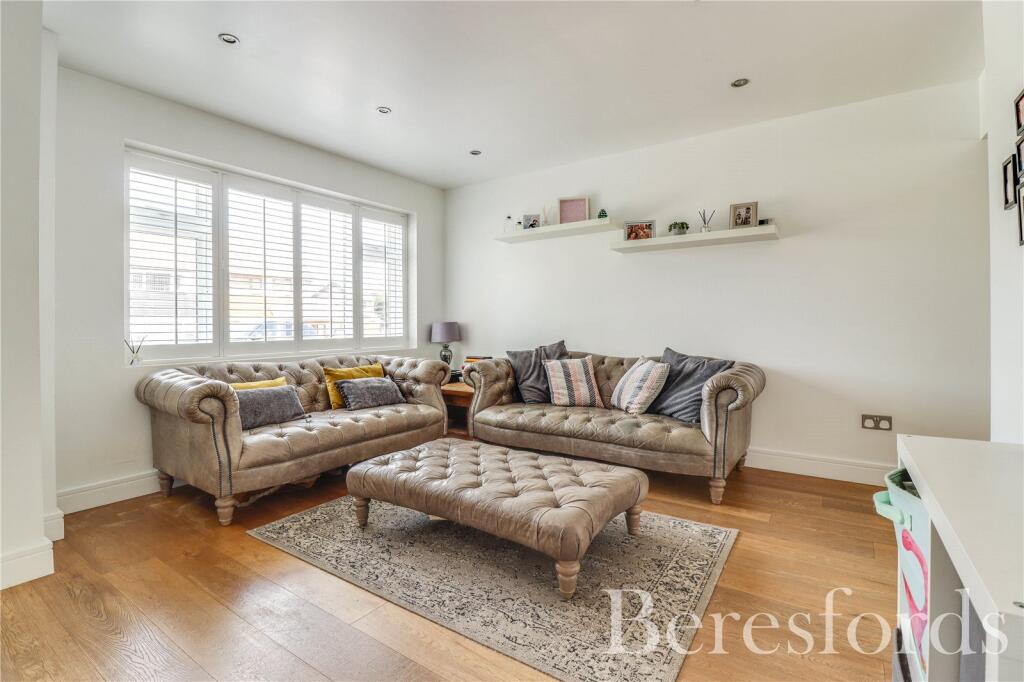 Additional image 4 of Knightbridge Walk, Billericay, CM12