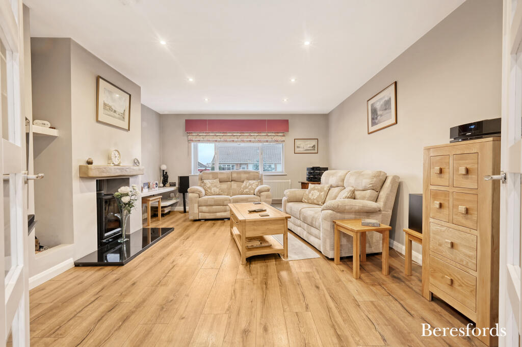 Additional image 31 of Runsell Close, Danbury, CM3