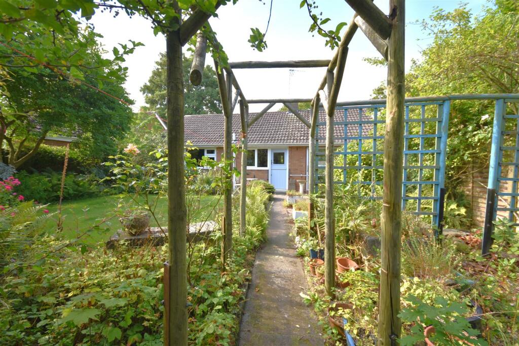 Additional image 14 of Field Hey Lane, Willaston, Neston