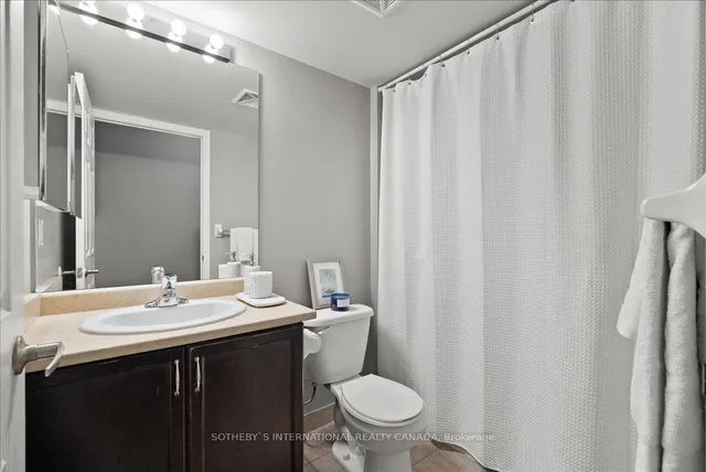 Additional image 19 of 19 Grand Trunk Cres Unit 707