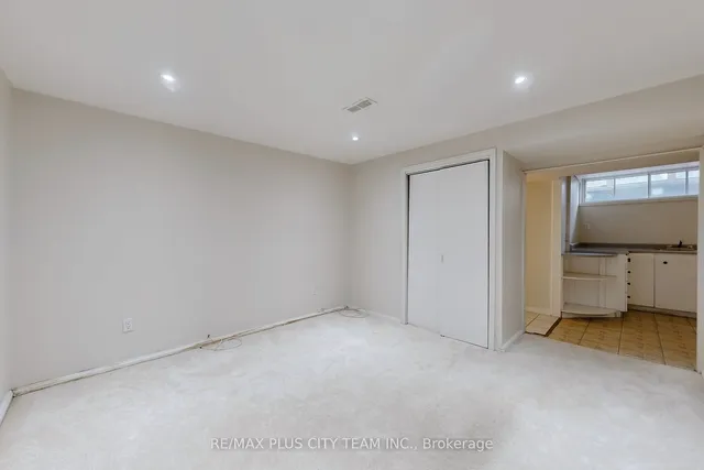 Additional image 28 of 17 Hedges Blvd