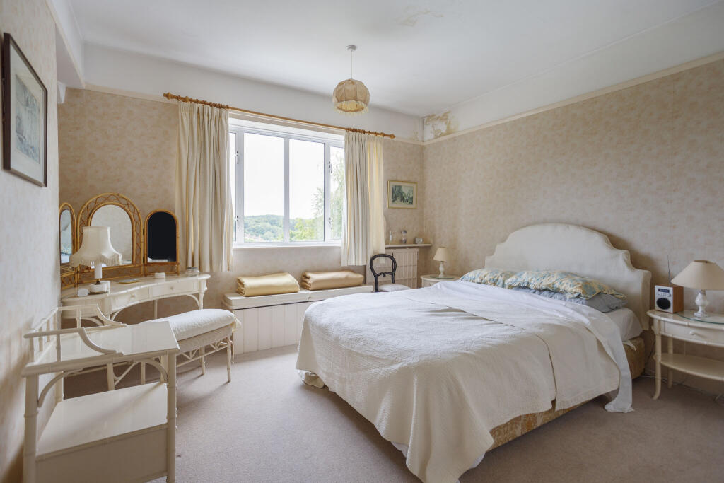 Additional image 4 of Burntwood Lane, Caterham, CR3