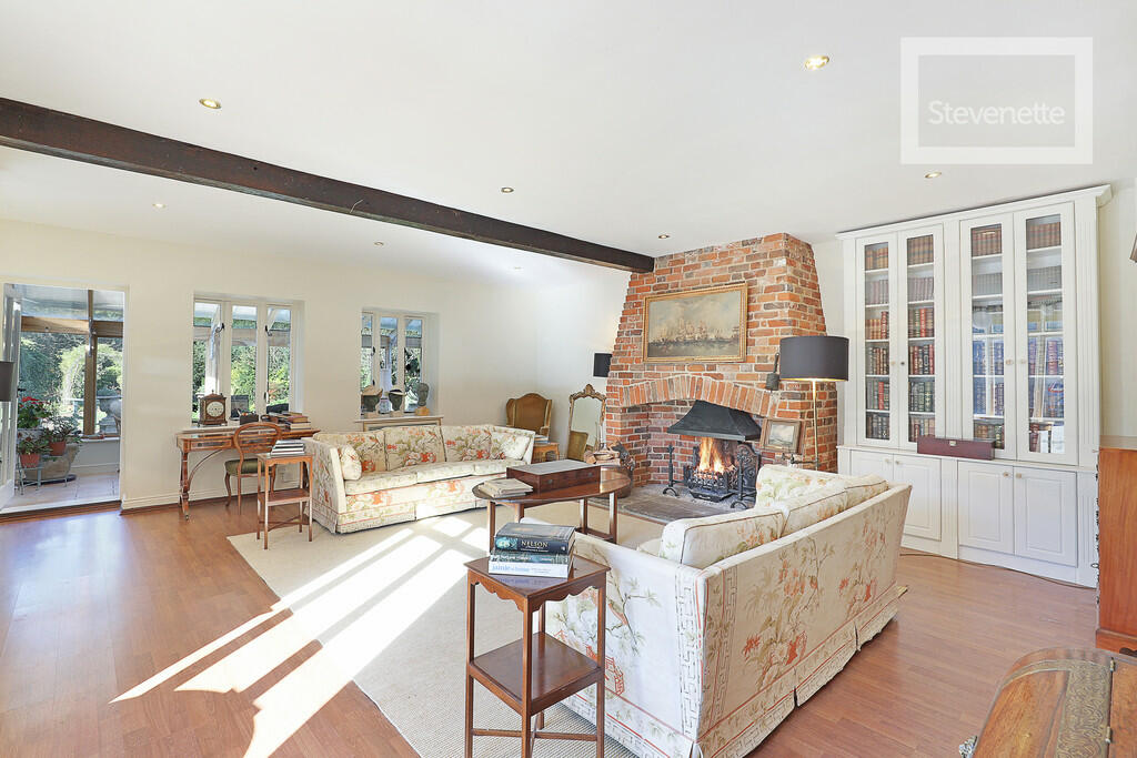 Additional image 5 of Copped Hall, Epping