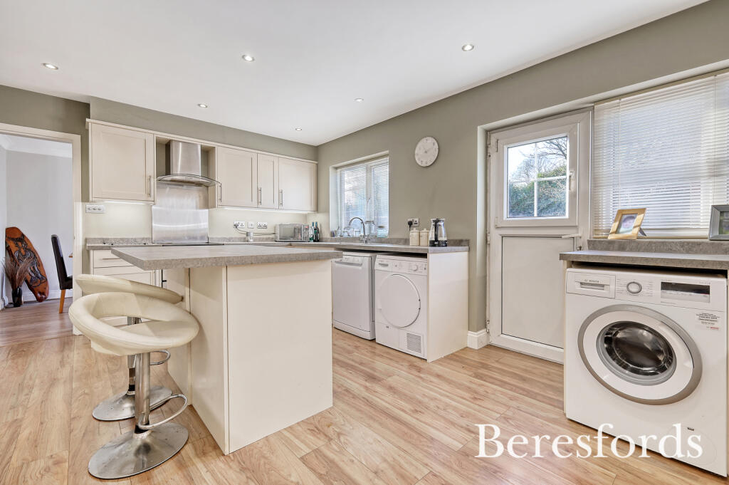 Additional image 7 of Dovedale Close, Ramsden Heath, CM11