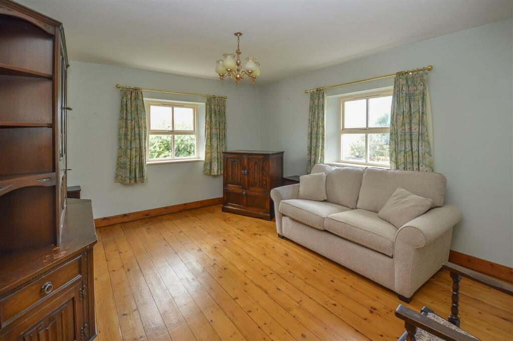 Additional image 19 of Middle Road, Ingrave, Brentwood