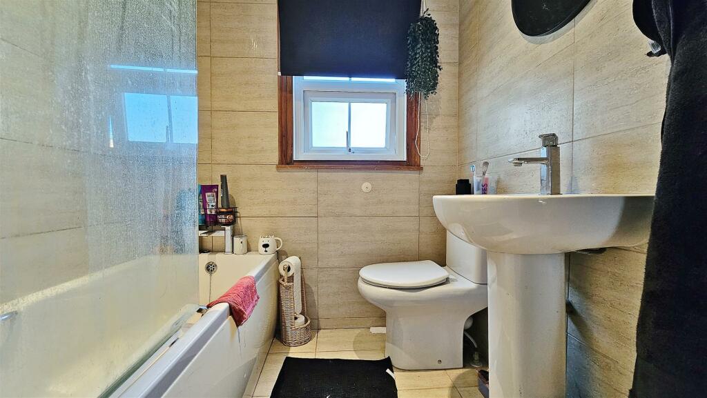 Additional image 11 of High Street, Thorpe-le-Soken