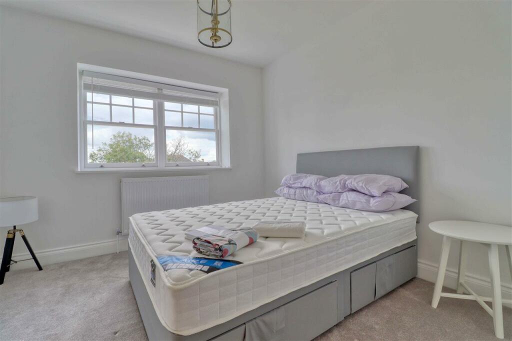 Additional image 13 of Upper Third Avenue, Frinton on Sea