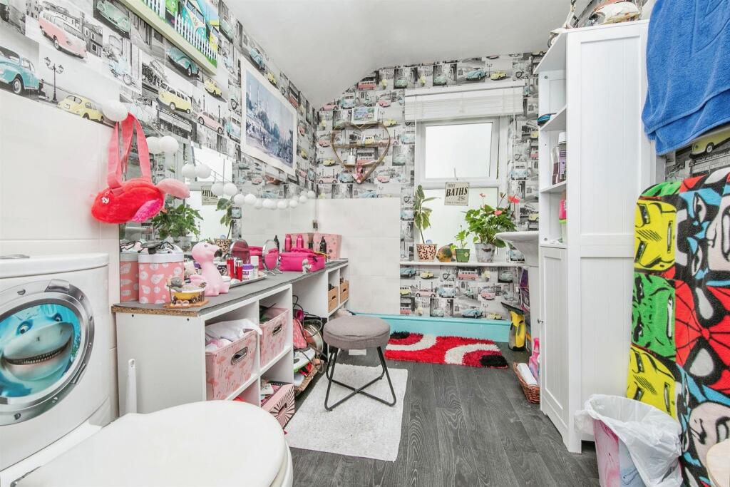 Additional image 10 of Harwich Road, Colchester