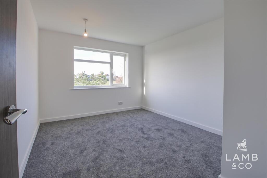 Additional image 5 of Lyndhurst Road, Holland-On-Sea, Clacton-On-Sea