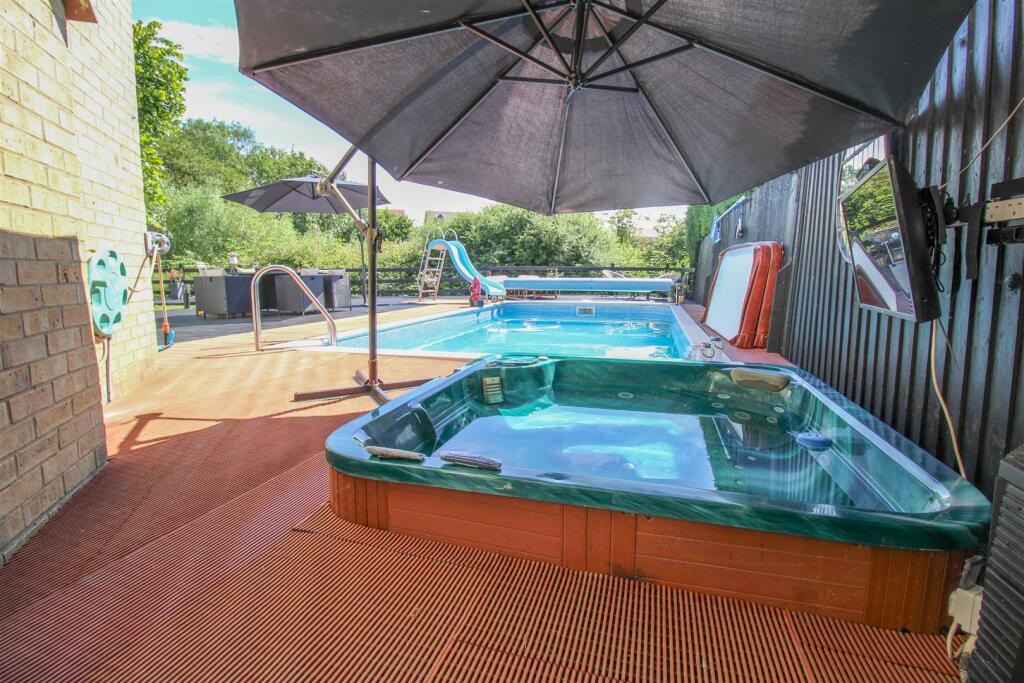 Additional image 19 of Curteys, Old Harlow, Harlow