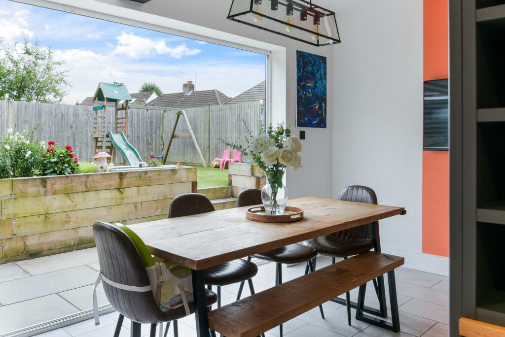 Additional image 6 of Woodstock Road, Coulsdon, CR5 3HS