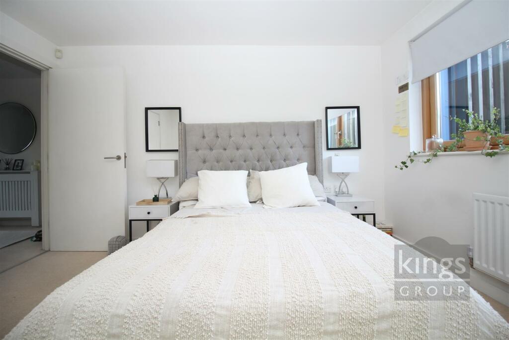 Additional image 11 of New Pond Street, Newhall