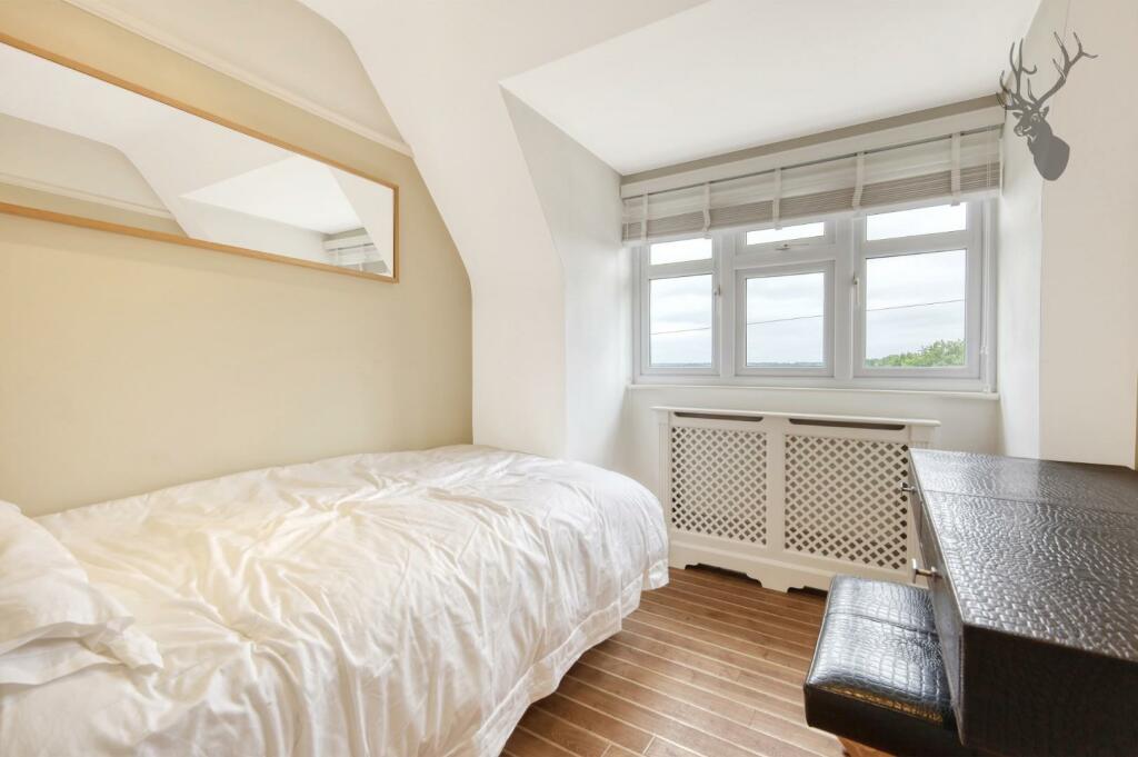 Additional image 18 of Mount End, Theydon Mount, Epping