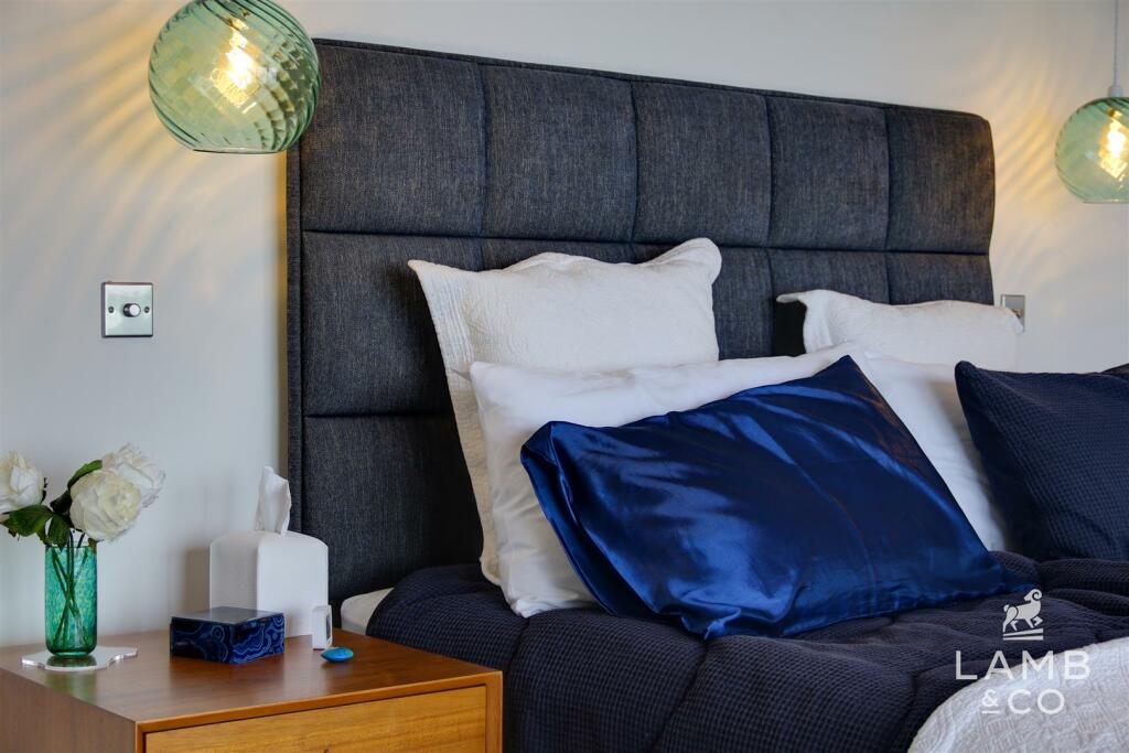 Additional image 23 of Eastern Promenade, Point Clear Bay