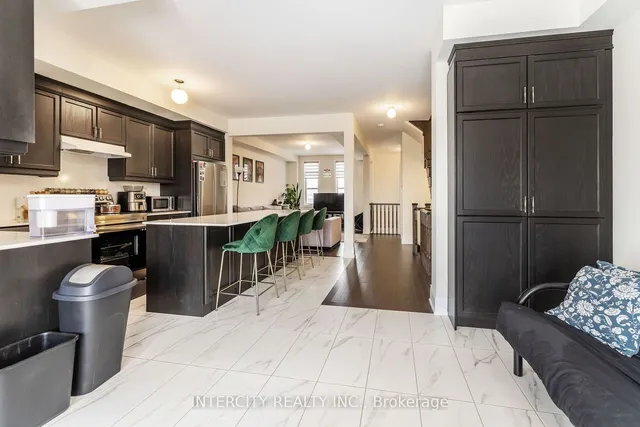 Additional image 13 of 32 Foxsparrow Rd