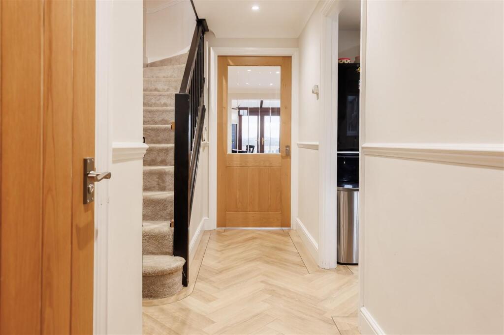 Additional image 5 of Green Close, Epping Green, Epping