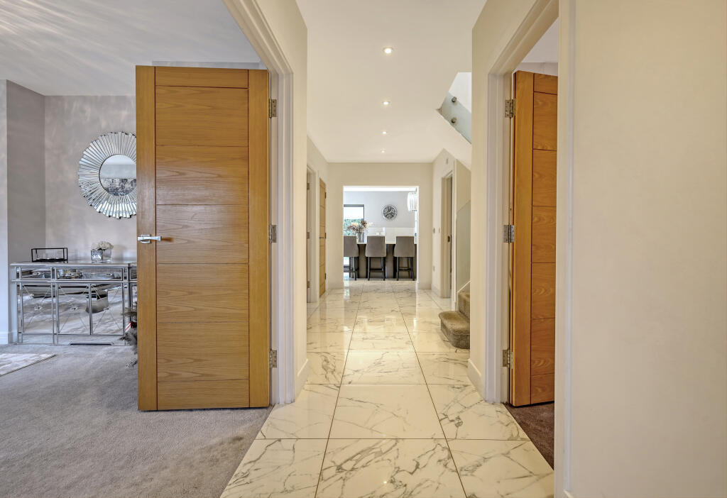 Additional image 34 of Marks Farm Lane, Rettendon Common