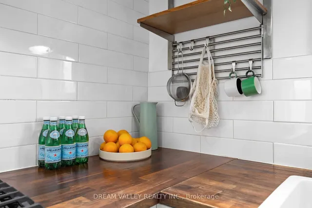 Additional image 23 of 74 Rosemount Dr