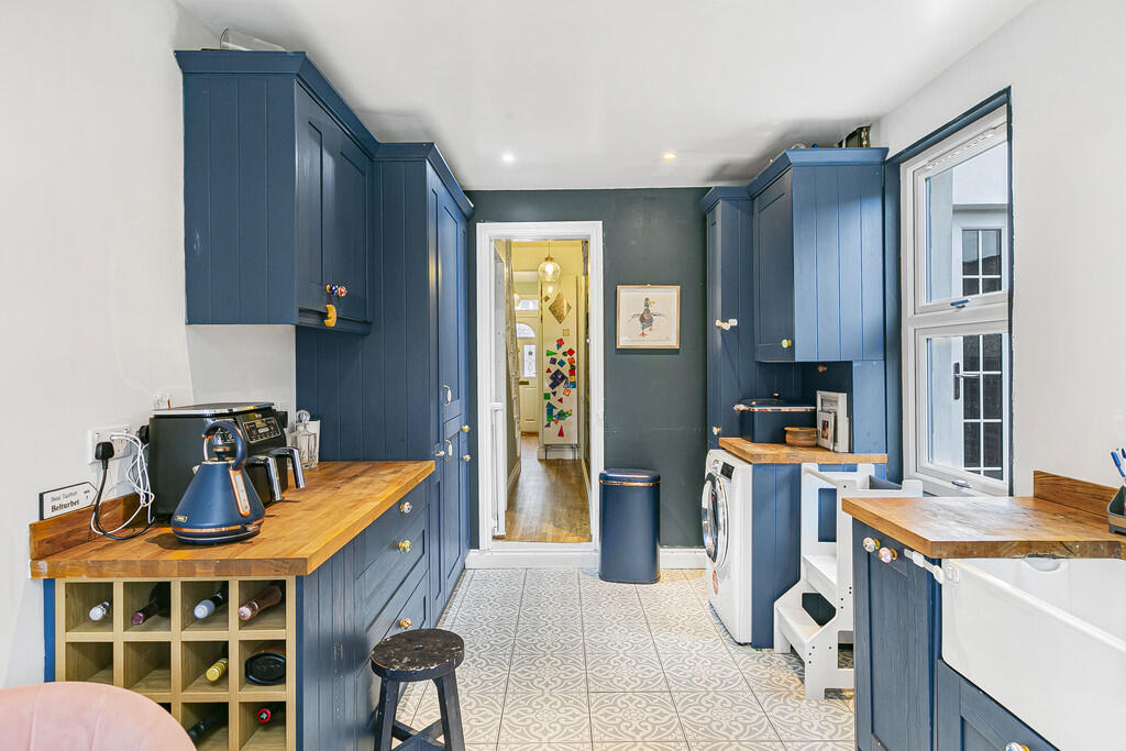 Additional image 10 of Dering Road, Croydon