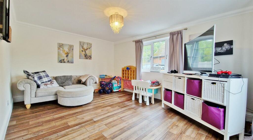 Additional image 18 of The Street, Kirby-Le-Soken