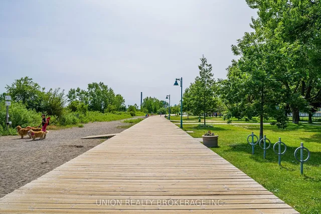 Additional image 36 of 47 Woodfield Rd