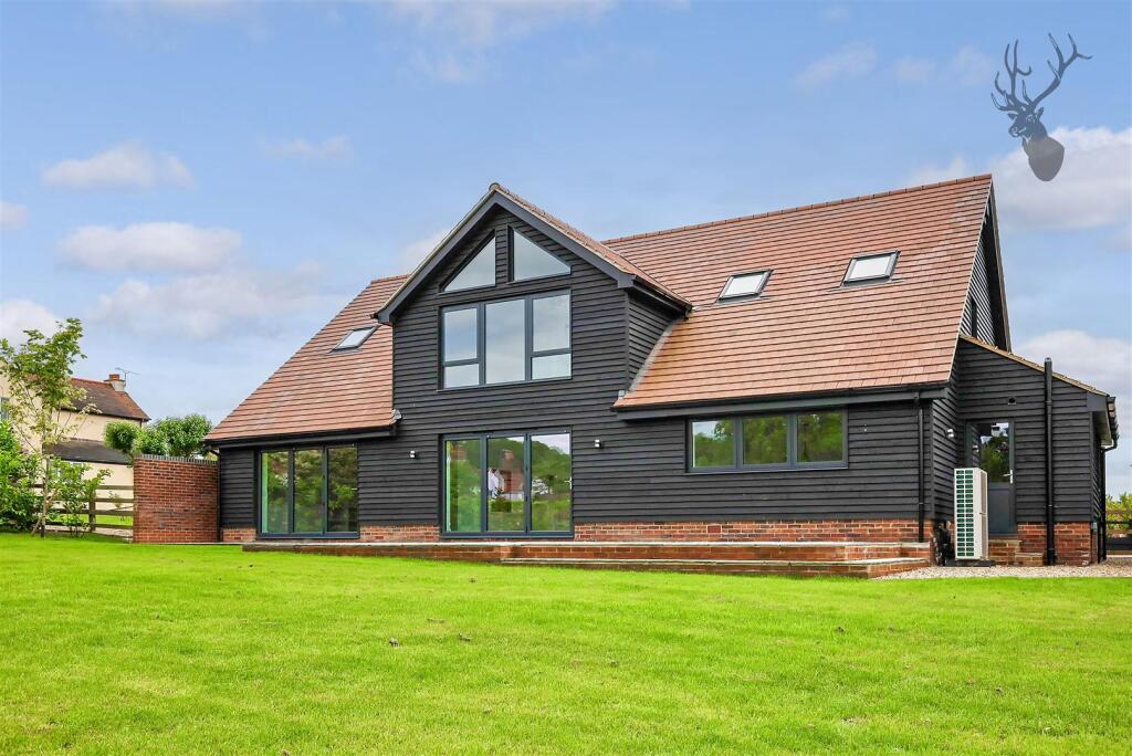 Additional image 37 of Lessington Barn, Theydon Mount