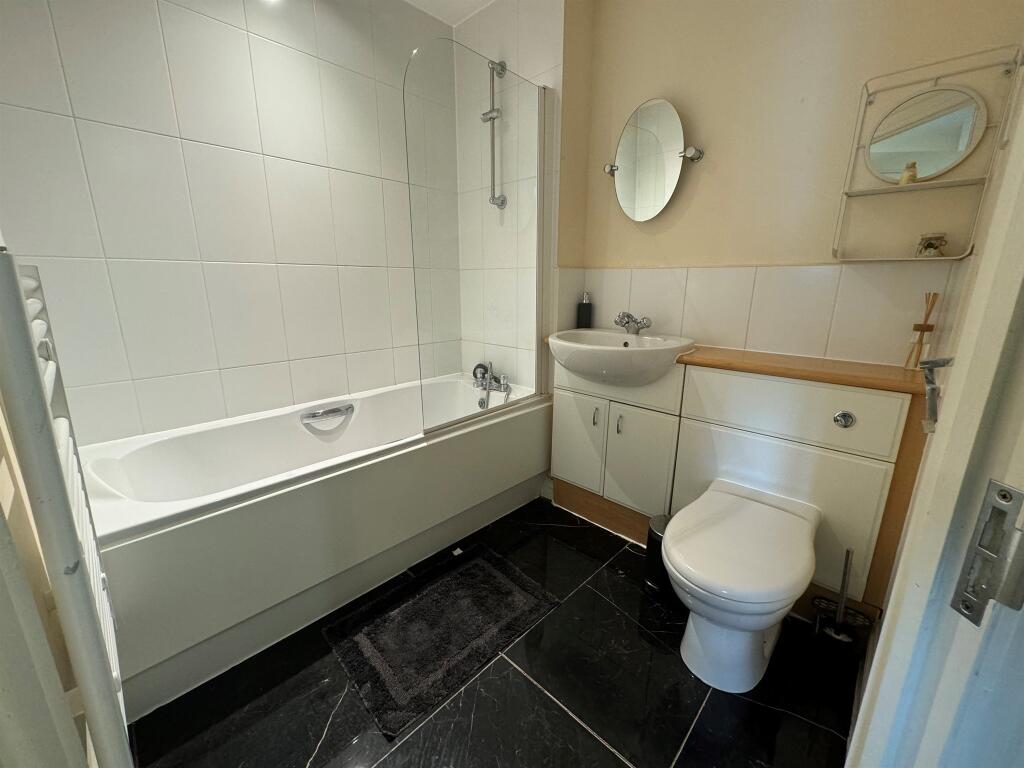 Additional image 9 of Edinburgh Gate, HARLOW