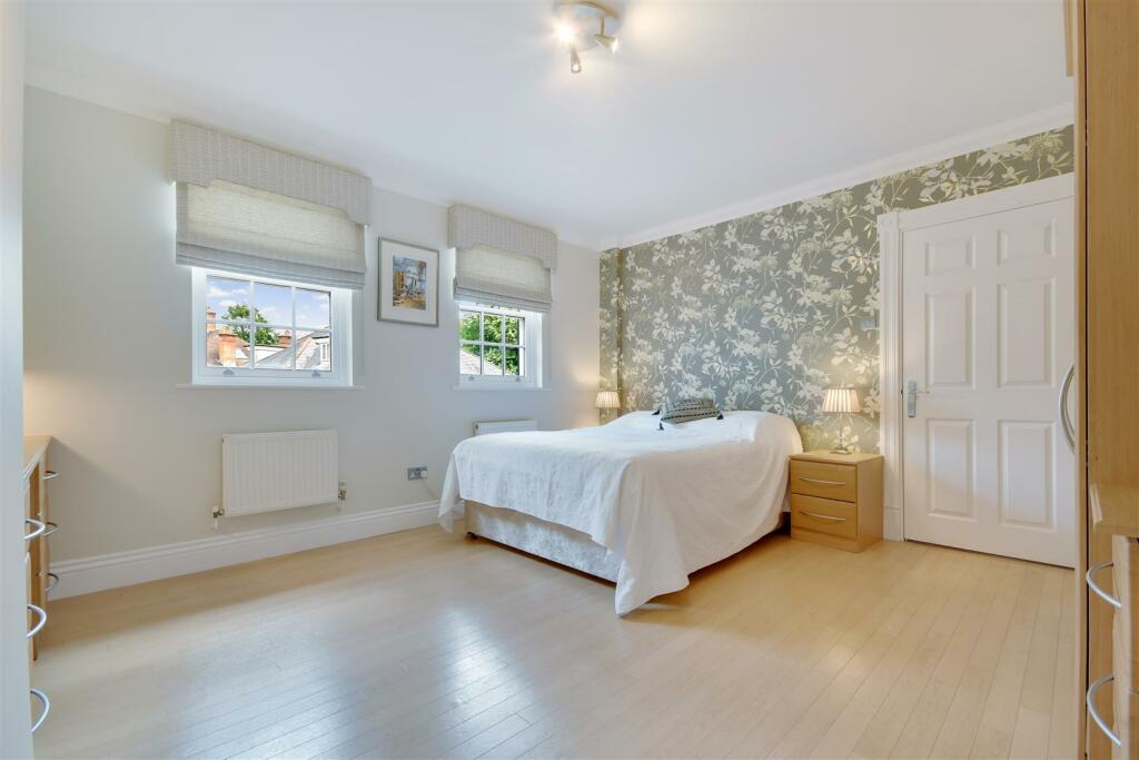 Additional image 25 of Thorndon Approach, Herongate, Brentwood