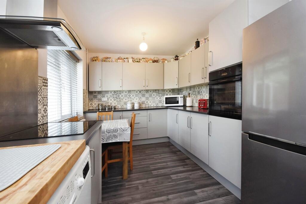 Additional image 4 of Elizabeth Road, Pilgrims Hatch, Brentwood