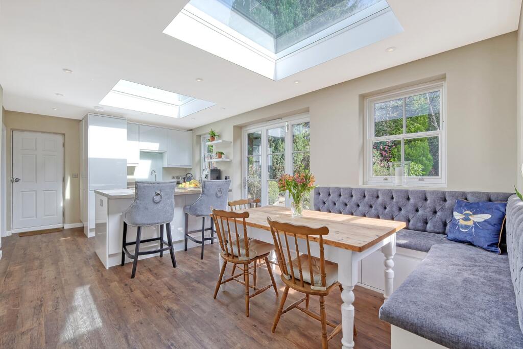 Additional image 3 of Brentwood